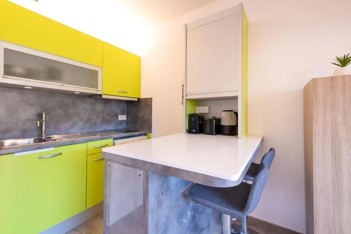Studio-Cabine Climatise -4 Pers- Proche De La Mer Sainte-Maxime