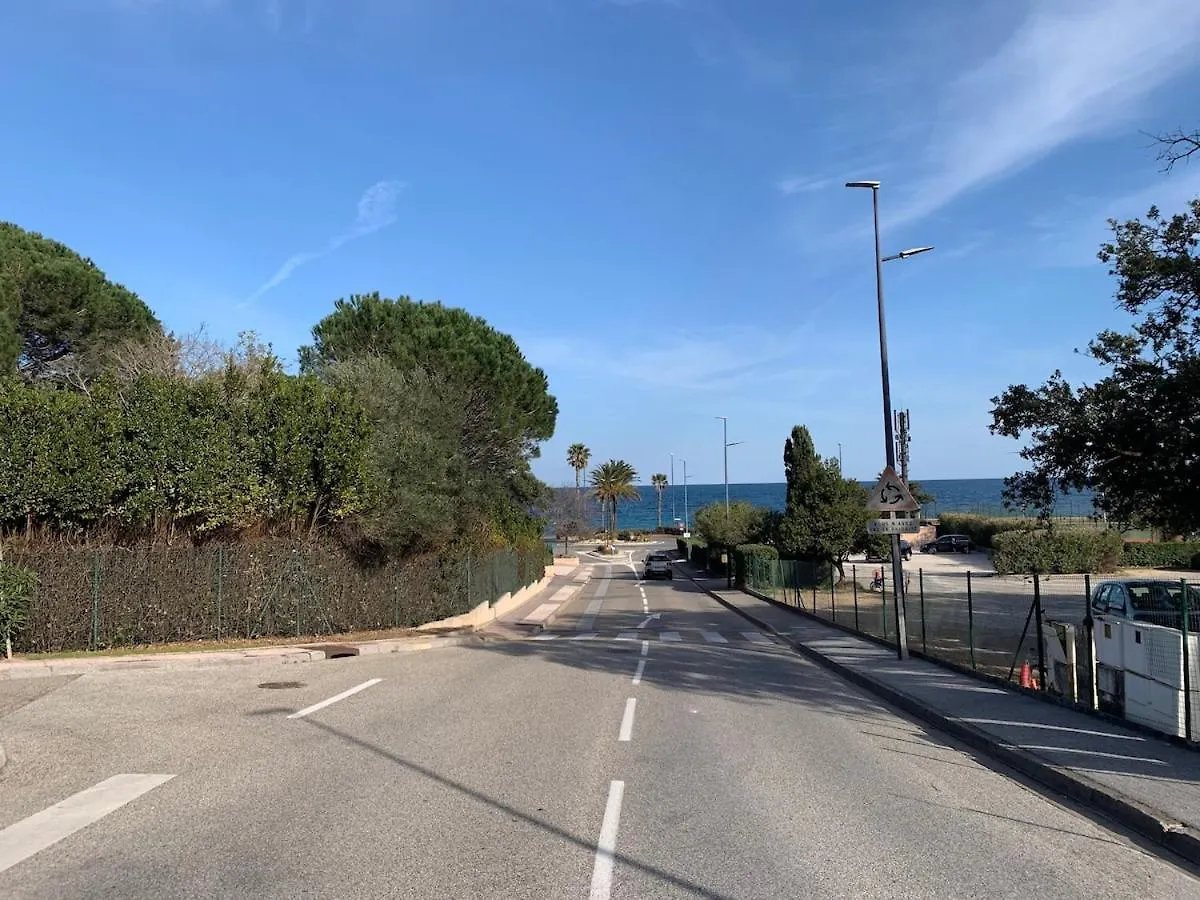 Studio-Cabine Climatise -4 Pers- Proche De La Mer Sainte-Maxime 0*,  France